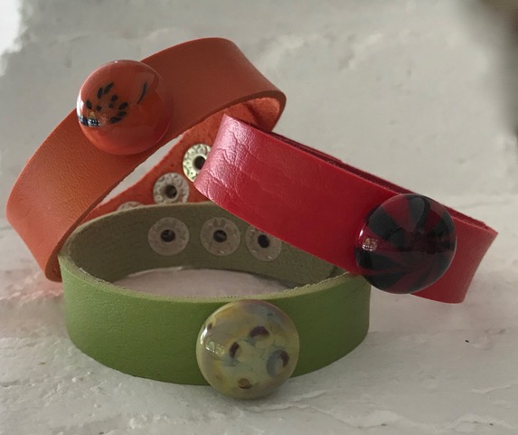 Kerstmarkt met design, ambachten, decoratie, accessoires, geschenken, crea…